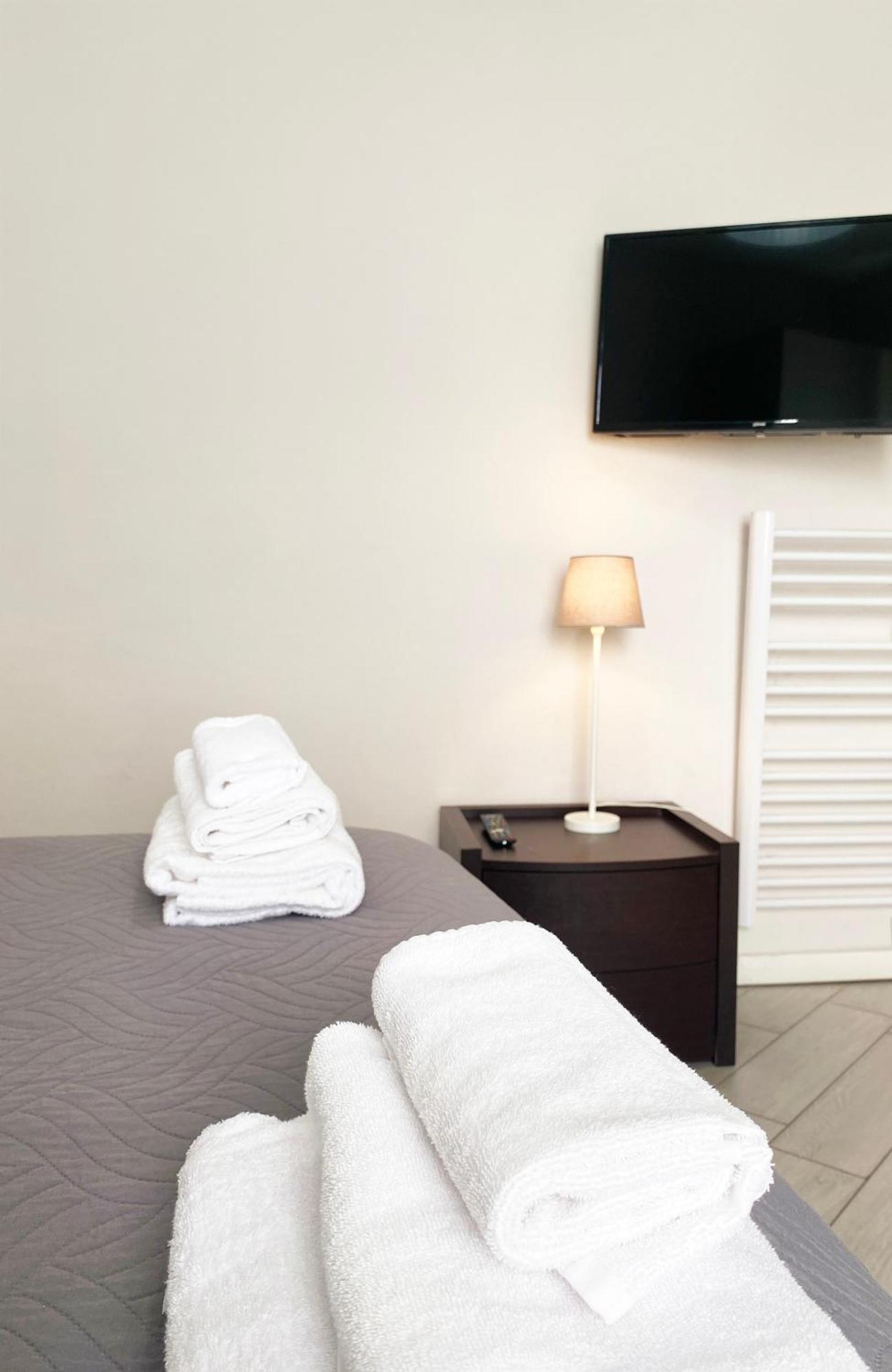 Easyrooms One Parma Ngoại thất bức ảnh