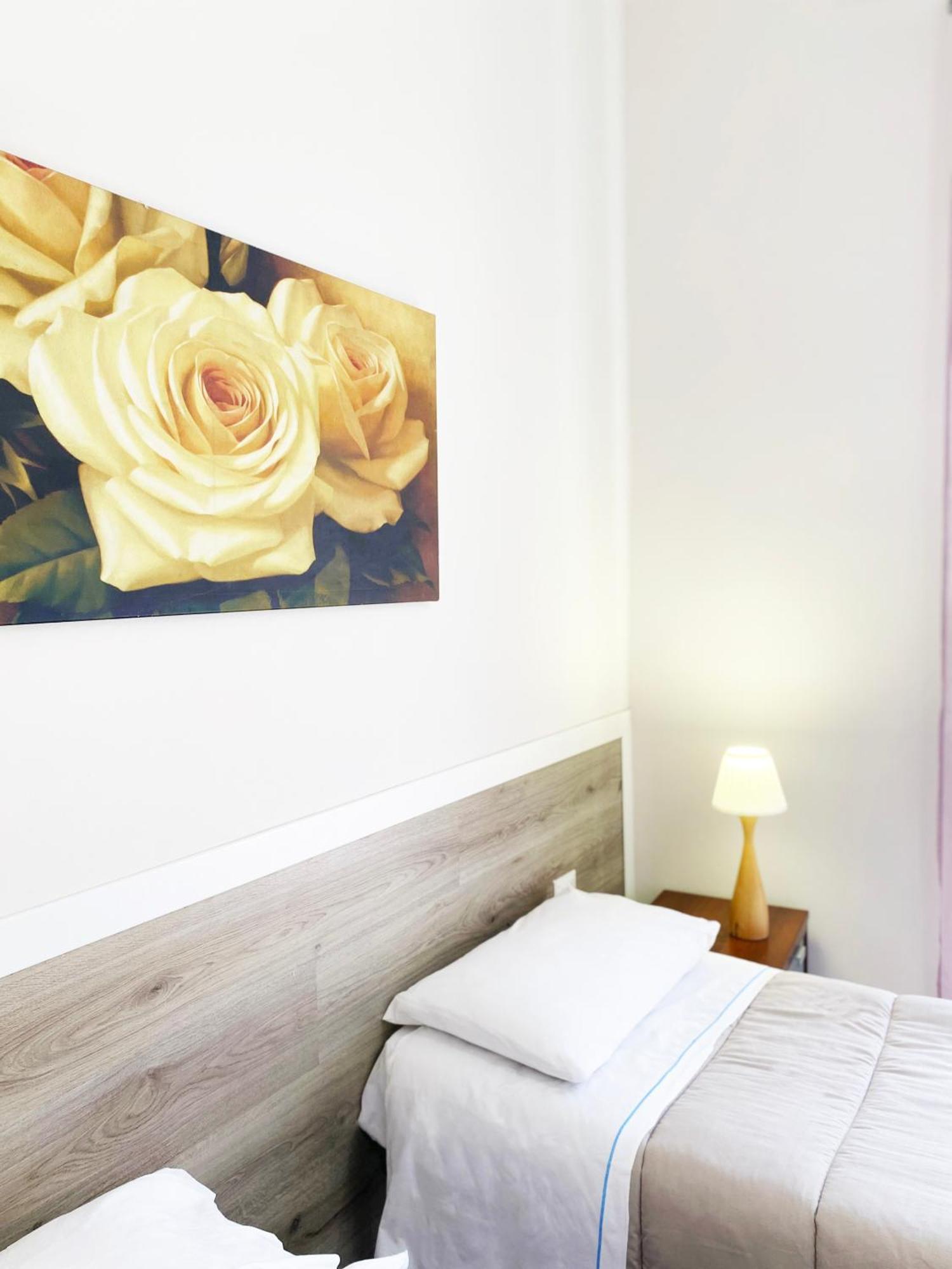 Easyrooms One Parma Ngoại thất bức ảnh