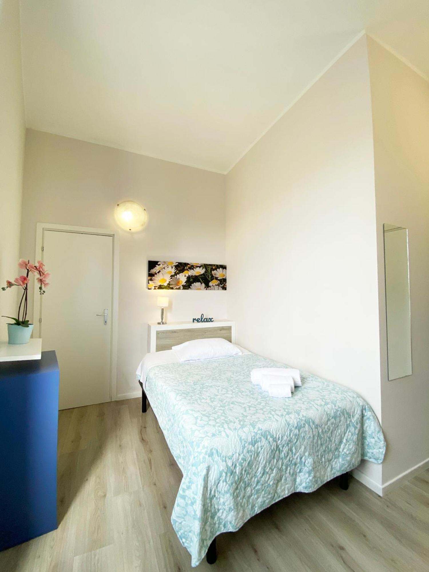 Easyrooms One Parma Phòng bức ảnh