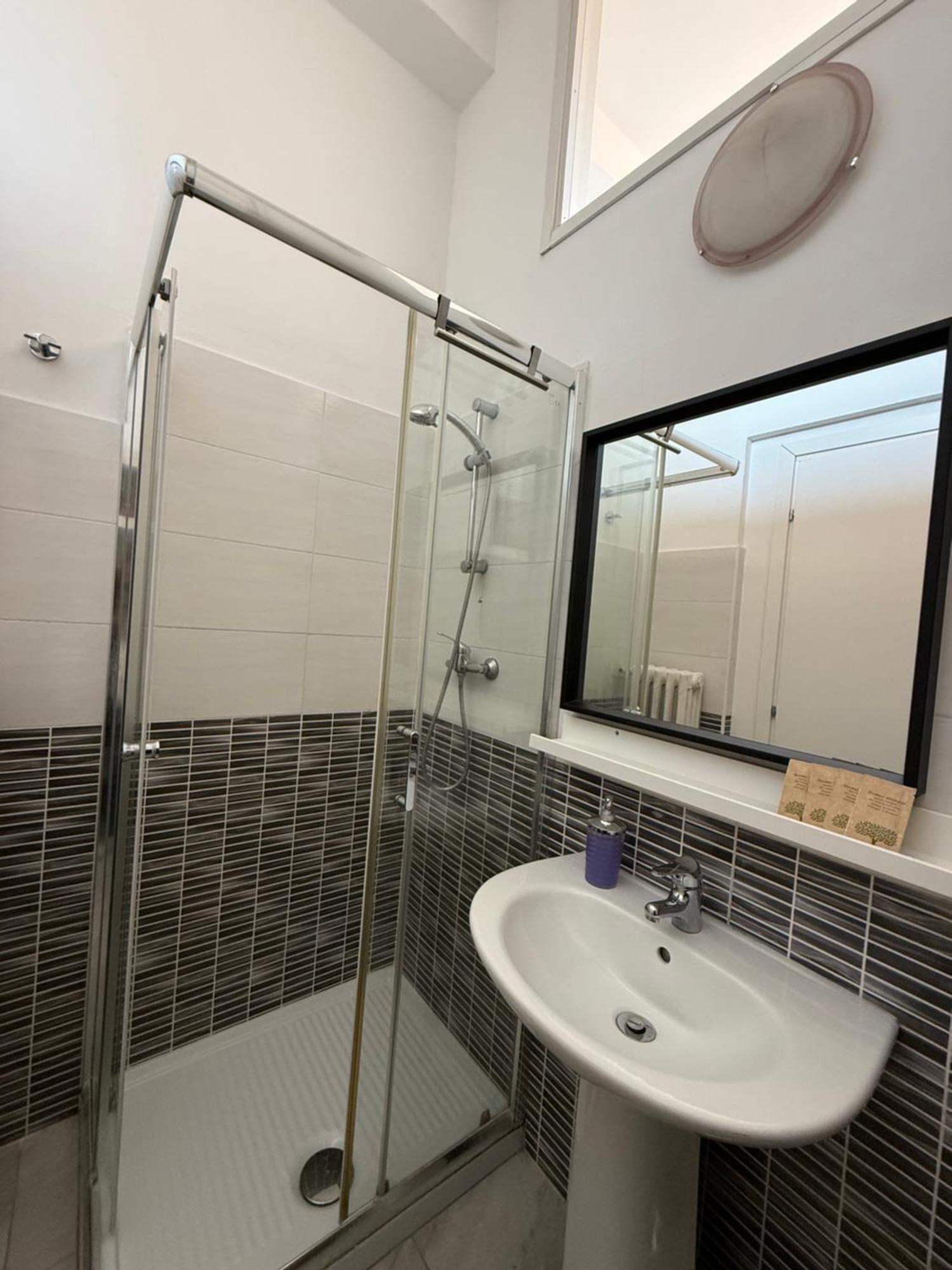 Easyrooms One Parma Ngoại thất bức ảnh